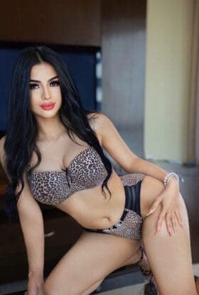 Zaya, 21