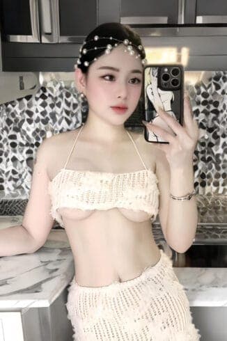 Yumi, 22