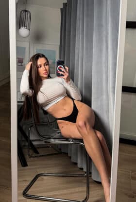 Olivia photo 3