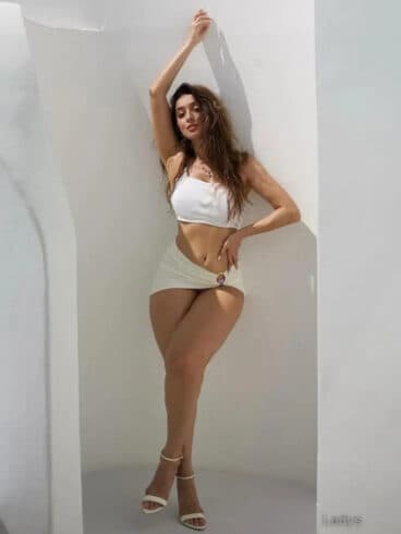 Aanya photo 3