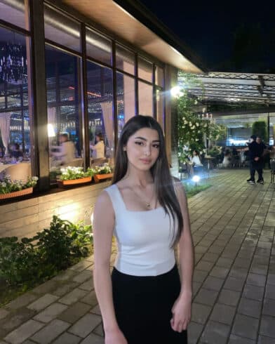 Taniya, 21