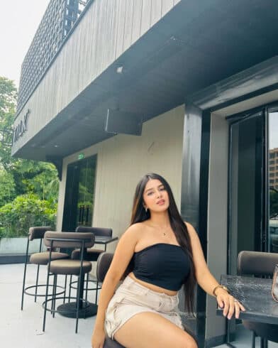 Riya, 22
