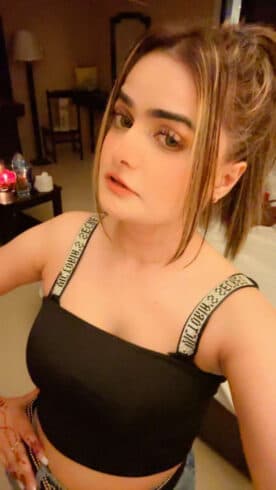 Alisha, 22