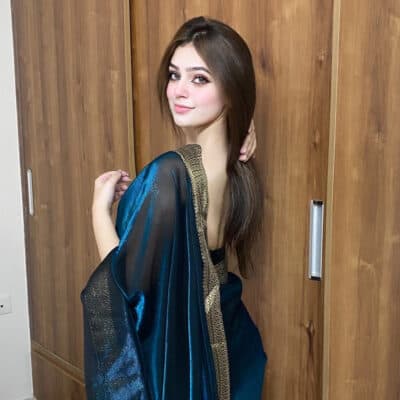 Shreya, 22