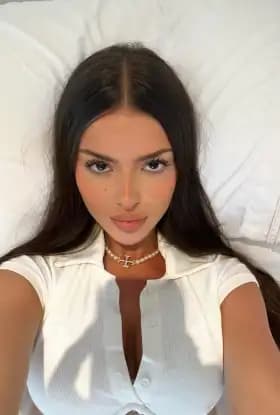 Milla, 22