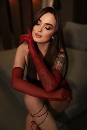 Elvira photo 1