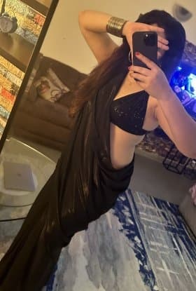 Priya, 25