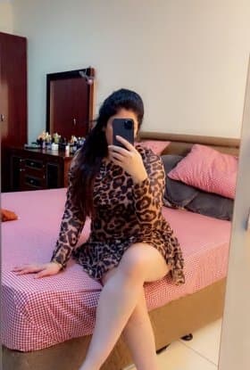 Priya photo 3