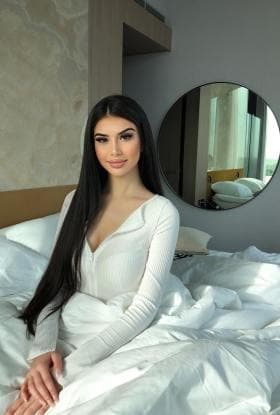 Sarah photo 1