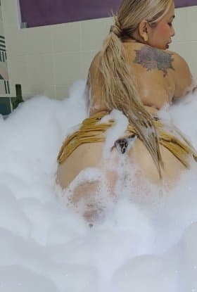 Gabi photo 3