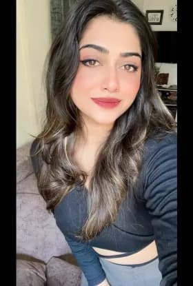 Khushi, 22